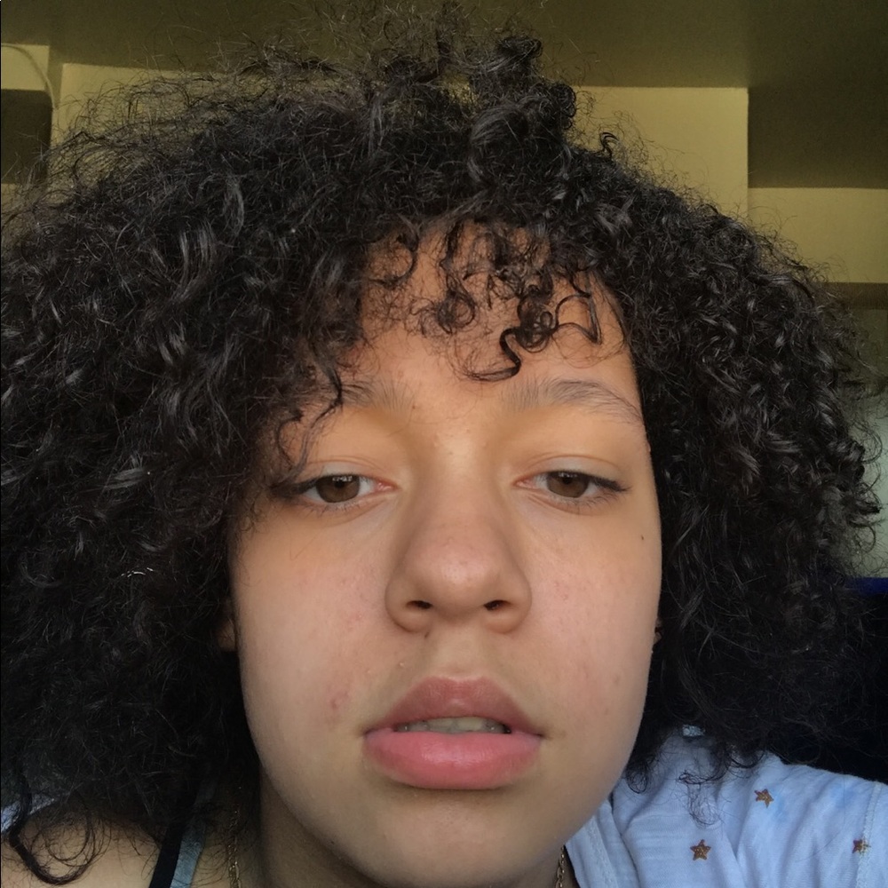 Meet your Posher, Amara